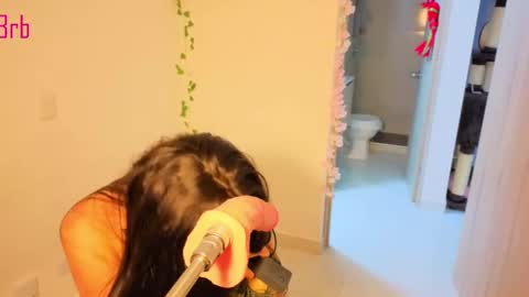 Snapshot of 0ne_of_0ne chatting on November 2025 02:28:01 AM Steven e online show from November 2025 02:28:01 AM