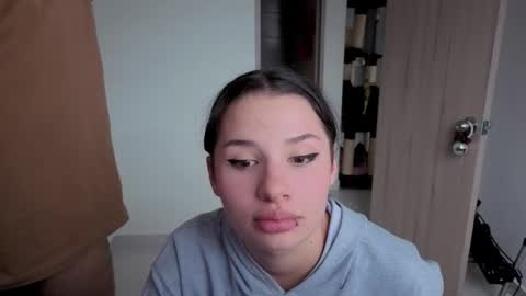 Snapshot of 0ne_of_0ne chatting on December 2025 10:27:02 PM Steven e online show from December 2025 10:27:02 PM