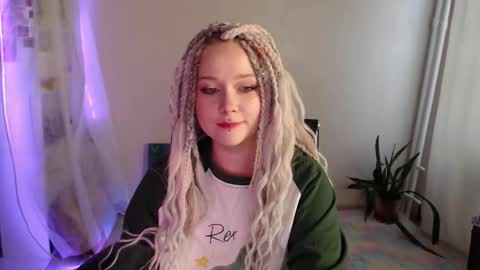 Snapshot of 0uralexa chatting on December 2025 09:48:01 AM Alexa online show from December 2025 09:48:01 AM