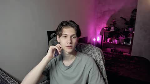 Snapshot of 0verlandd chatting on November 2025 02:06:01 PM Adam online show from November 2025 02:06:01 PM