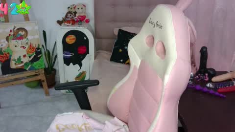 111lucygrim111 online show from September 2025 05:24:01 PM