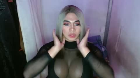 Snapshot of 11inchsinglecious chatting on February 2025 11:17:02 AM HUGECOCK online show from February 2025 11:17:02 AM