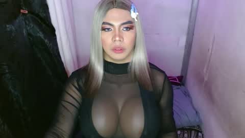 Snapshot of 11inchsinglecious chatting on February 2025 10:29:01 AM HUGECOCK online show from February 2025 10:29:01 AM