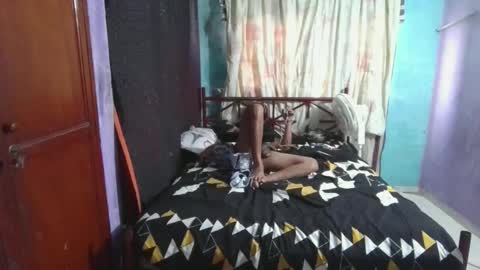 Snapshot of 12parejasexy chatting on February 2025 04:07:01 PM latinogang online show from February 2025 04:07:01 PM