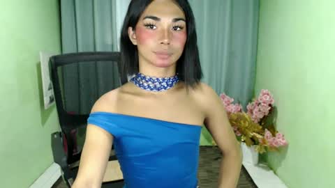 Snapshot of 18_nicole chatting on January 2025 11:32:02 AM barbie online show from January 2025 11:32:02 AM