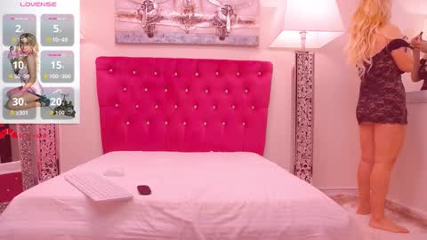 AMANDA online show from October 2025 04:26:01 AM