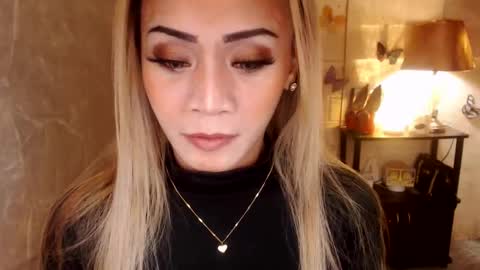 angel online show from December 2025 04:18:02 AM