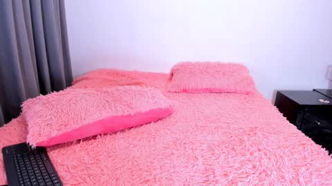 Snapshot of 1bonnie chatting on January 2025 12:47:01 AM Hello soy bonnie online show from January 2025 12:47:01 AM