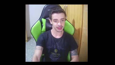 Snapshot of 1good_vibes1 chatting on October 2025 04:33:01 AM 1good_vibes1 online show from October 2025 04:33:01 AM