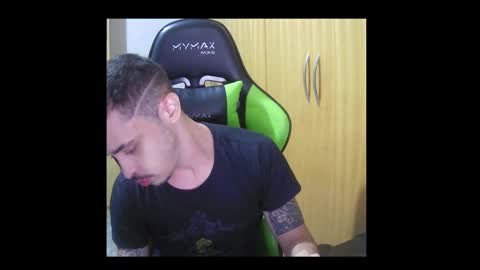 Snapshot of 1good_vibes1 chatting on October 2025 08:14:01 AM 1good_vibes1 online show from October 2025 08:14:01 AM