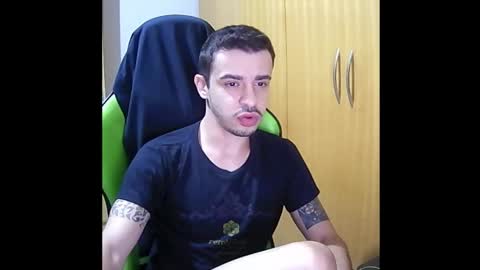 Snapshot of 1good_vibes1 chatting on November 2025 04:33:01 AM 1good_vibes1 online show from November 2025 04:33:01 AM