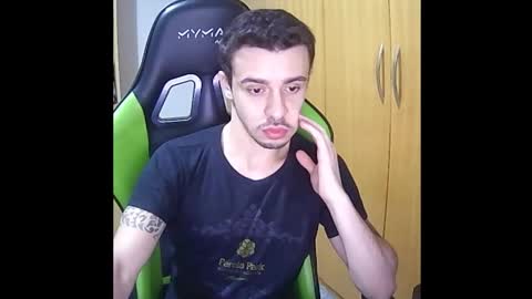 Snapshot of 1good_vibes1 chatting on December 2025 03:01:01 AM 1good_vibes1 online show from December 2025 03:01:01 AM