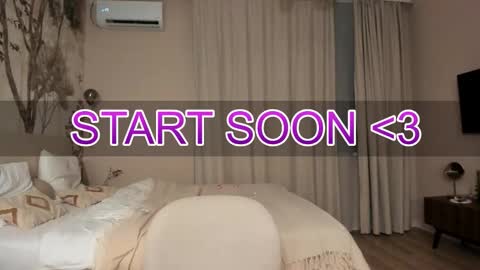 Lily 3 online show from October 2025 03:52:01 PM