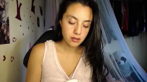 1kandylove online show from November 2025 08:42:02 PM