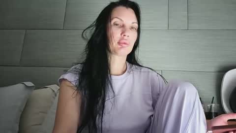 Snapshot of 1lovely1 chatting on July 2026 02:23:01 PM Onna online show from July 2026 02:23:01 PM