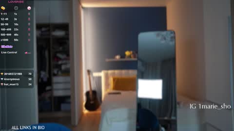 Snapshot of 1mari_01 chatting on October 2025 01:15:02 AM Marie online show from October 2025 01:15:02 AM