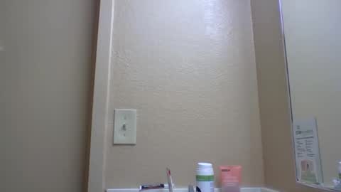 TheShyOne18 online show from April 2026 01:34:01 PM