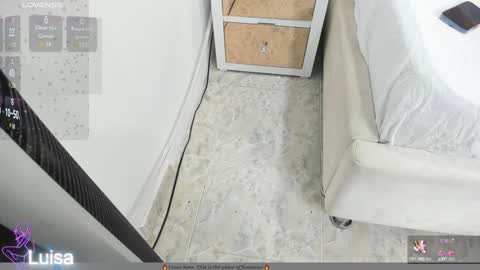 Snapshot of 1naughty_milf chatting on December 2024 12:00:02 PM Luisa online show from December 2024 12:00:02 PM