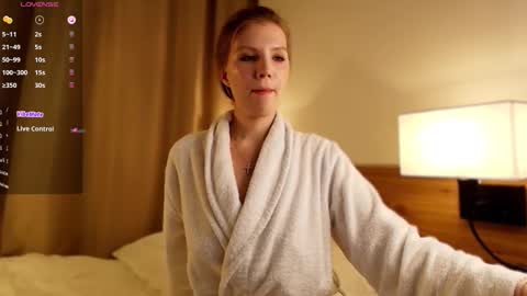 VICTORIA online show from October 2025 01:28:01 AM