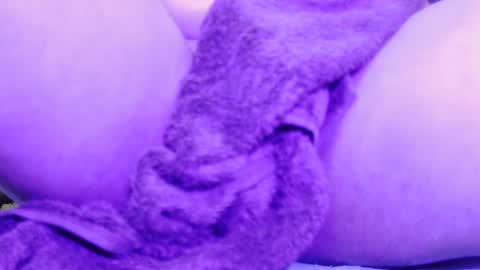 1tallhispanic13 online show from September 2025 06:30:01 PM