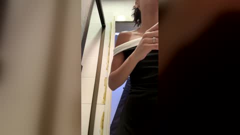 1Threestar online show from March 2026 01:28:01 PM