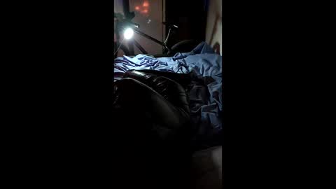 1toxiclust online show from December 2025 06:08:02 AM