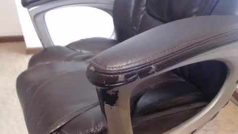 Mark online show from October 2025 06:57:02 PM