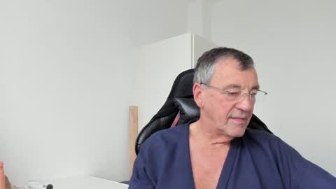 Henk online show from January 2025 01:37:02 PM