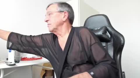 Henk online show from February 2025 02:02:01 PM