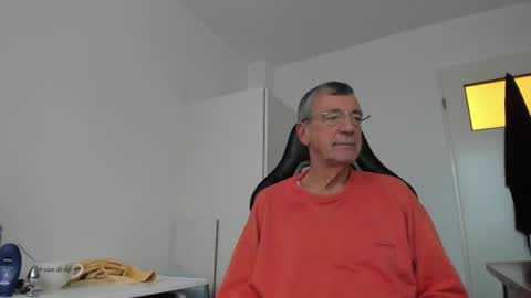 Henk online show from November 2025 02:49:02 PM