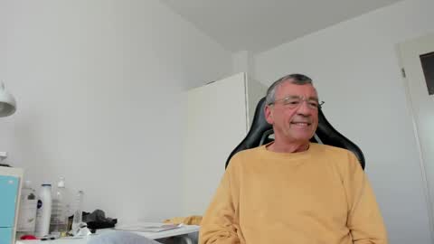 Henk online show from April 2026 02:47:01 PM