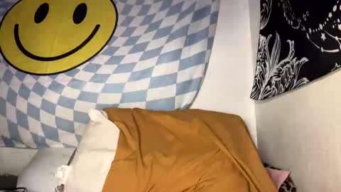 AlecurClit online show from October 2025 05:46:02 PM