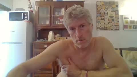 22esserre online show from September 2025 01:44:02 PM