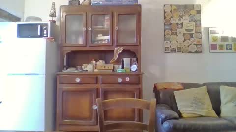 22esserre online show from April 2026 11:19:01 AM