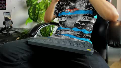 2_fire online show from November 2025 09:17:02 PM