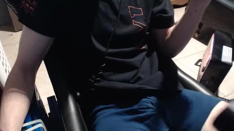 Snapshot of 2big2hype chatting on December 2025 06:02:01 PM cheif online show from December 2025 06:02:01 PM