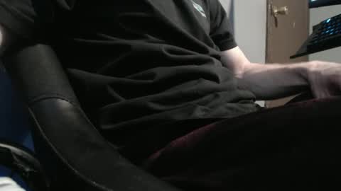 Snapshot of 2big2hype chatting on February 2026 09:40:01 PM cheif online show from February 2026 09:40:01 PM