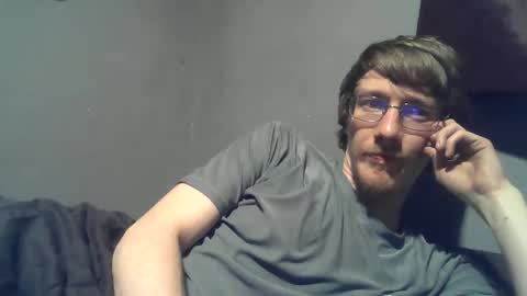 Snapshot of 2big2hype chatting on February 2026 01:12:01 AM cheif online show from February 2026 01:12:01 AM