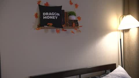 Elley  online show from November 2025 06:47:01 AM