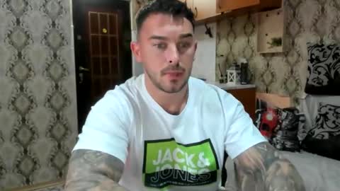 Snapshot of 2sexymuscles chatting on October 2025 07:38:01 PM 2sexymuscles online show from October 2025 07:38:01 PM