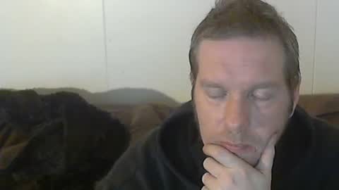 2small4you83 online show from January 2025 10:34:02 PM