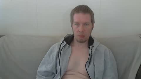 Snapshot of 2small4you83 chatting on April 2026 04:05:01 PM 2small4you83 online show from April 2026 04:05:01 PM