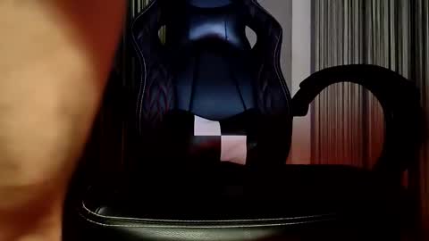 1 online show from October 2025 01:58:02 AM