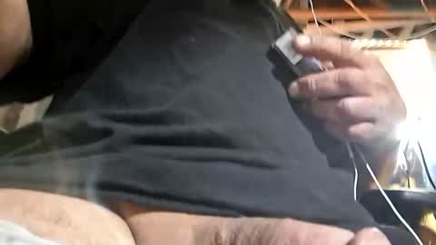 Snapshot of 420dick420707 chatting on May 2026 12:15:01 PM 420dick420707 online show from May 2026 12:15:01 PM