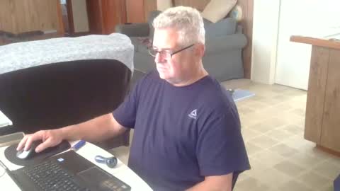 Joe online show from October 2025 04:07:01 PM