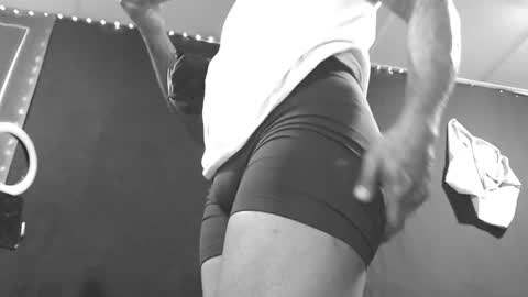 Snapshot of 5hbk chatting on October 2025 02:43:02 AM Tettaz GetitJusy4ya online show from October 2025 02:43:02 AM