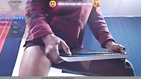 Snapshot of 5hbk chatting on December 2025 03:49:02 PM Tettaz GetitJusy4ya online show from December 2025 03:49:02 PM