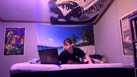 Snapshot of 710lemonade420 chatting on December 2024 08:05:01 AM lemonade online show from December 2024 08:05:01 AM