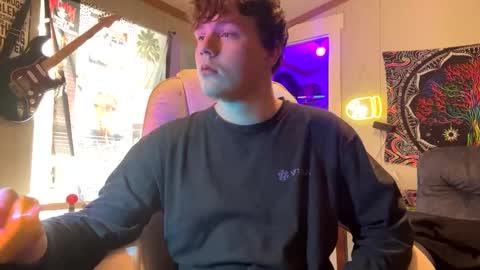 Snapshot of 710lemonade420 chatting on February 2025 05:43:02 PM lemonade online show from February 2025 05:43:02 PM