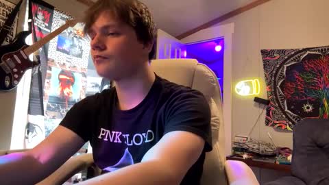 Snapshot of 710lemonade420 chatting on February 2025 08:40:01 PM lemonade online show from February 2025 08:40:01 PM